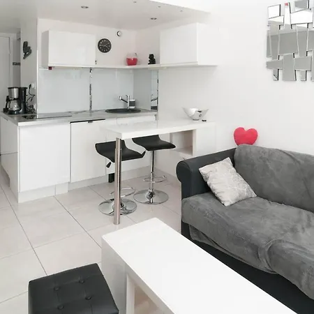 Mezzanine Lips Village Naturiste 公寓 *